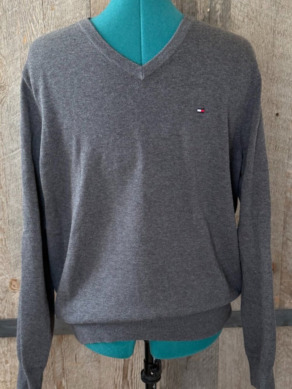 Tommy Hilfiger Gray Sweater Size Large